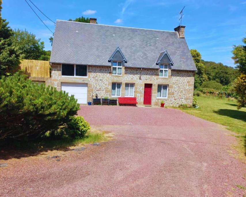 Maison En Pierre Au Milieu Du Bocage Coulouvray-Boisbenatre Luaran gambar